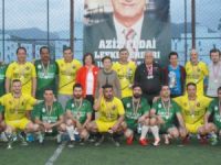 Geleneksel maçta karşılaştılar