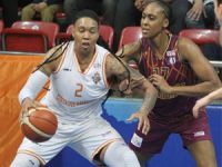 YDÜ finalde: 66-76