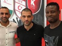 Kenneth ve Sadıklar imzaladı