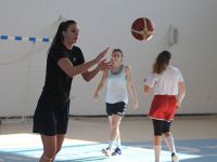 Girne Üniversitesi galibiyet arıyor