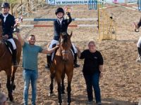 Birincilik için engelleri aştılar