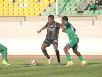 Kenneth adada kalma niyetinde