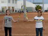 Tenis kortlara geri döndü