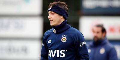 Özil maç kadrosuna alındı