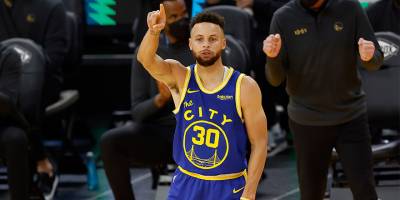 Curry’den üçlük yağmuru