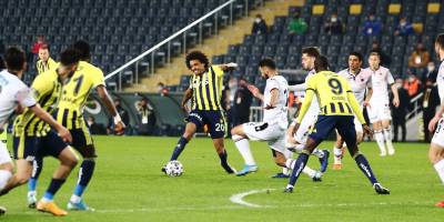 Fenerbahçe evinde yenilgi rekoru kırdı