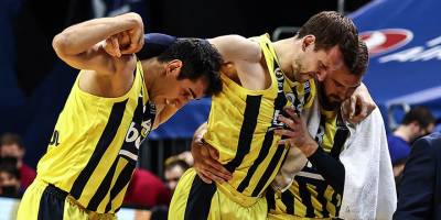 Fenerbahçe'den Jan Vesely ve Nando de Colo açıklaması