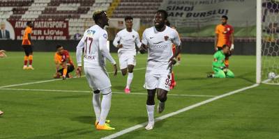 Galatasaray ağır yaralı: 3-0