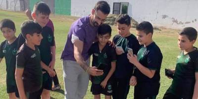 Hekimoğlu'ndan Küçük Kaymaklı Futbol Akademisi'ne ziyaret