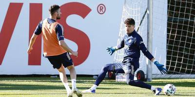 Fenerbahçe'de Altay Bayındır geri döndü