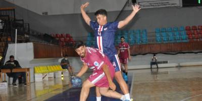 Yarı final vizesi Özgür Adımlar’ın: 25-21