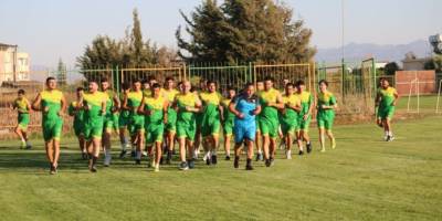 Binatlı top başı yaptı