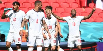 İngiltere üçlük attı: 1-0