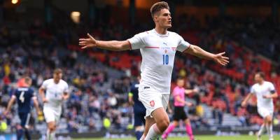 Schick, İskoçya'yı üzdü