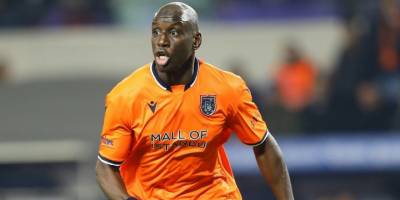 Demba Ba'dan sürpriz imza