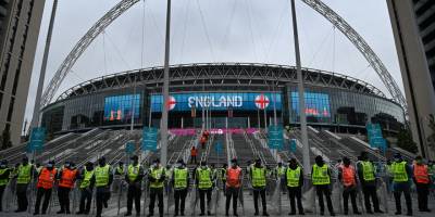 İngiltere’ye final baskısı