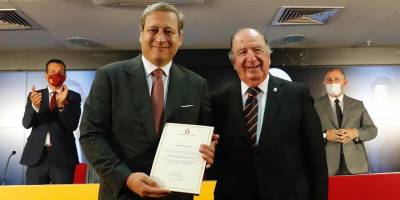 Burak Elmas, mazbatasını aldı