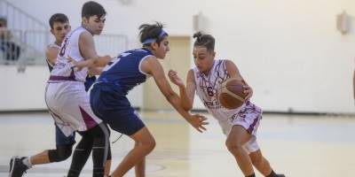 U17 finalinde YDÜ bir adım önde