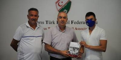 Sakallı’dan Sertoğlu’na kitap takdimi