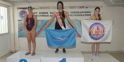 Havuzda altı yeni rekor