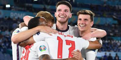 İngiltere farkla yarı finale