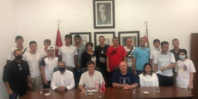 Kırgızistan kafilesi adaya geldi