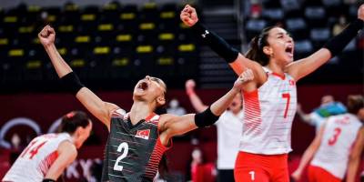 Türkiye, son olimpiyat şampiyonunu yendi