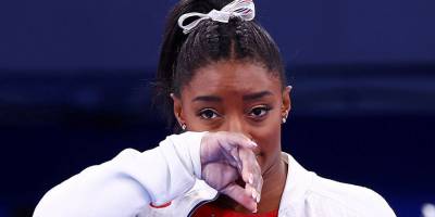 Simon Biles olimpiyatlardan çekildi