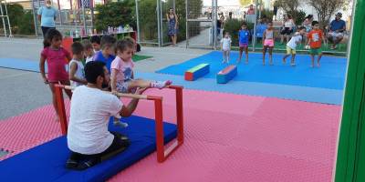 Lefkoşa’da açık alanda cimnastik eğitimi