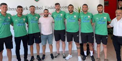 Karşıyaka'da yeniler imzaladı