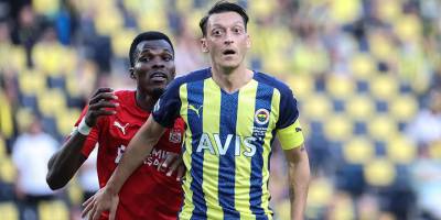 Fenerbahçe'den ilk kayıp