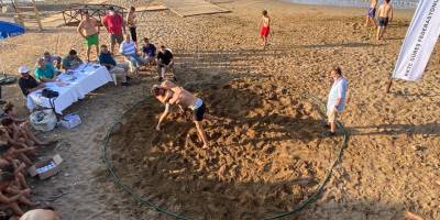 Güreş Tatlısu’da plaja indi
