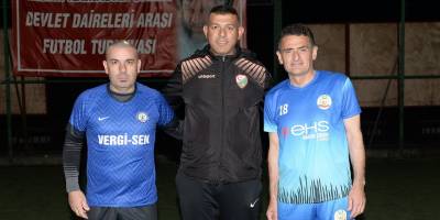 Daireler sahaya iniyor