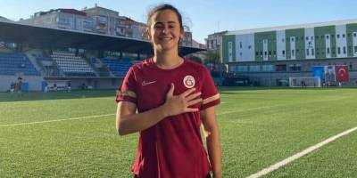 “Hayalini kurduğum takıma imza attım”