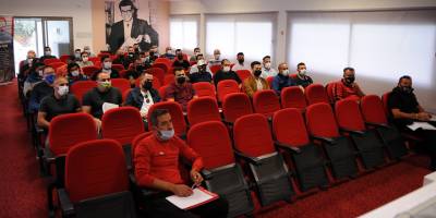 Antrenör adayları eğitime başladı