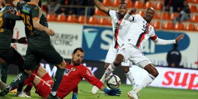 Beşiktaş aradan dönemedi