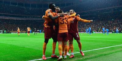Galatasaray kasasını doldurdu