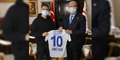 Sivri’den Tatar’a Demirspor forması