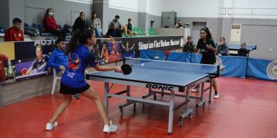 Gençlerde çekişme sürüyor