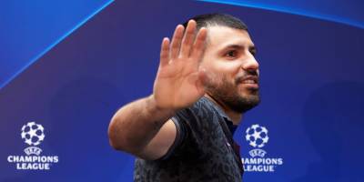 Agüero sahalara veda ediyor