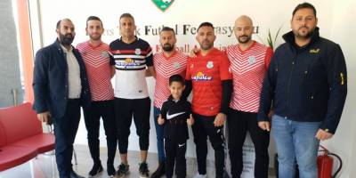 Düzkaya‘dan imza şov