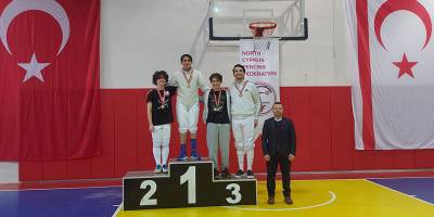 Eskrimde büyükler yarıştı