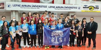 Lise masa tenisinde ESK ve LYL şampiyon