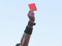 Üç futbolcuya altı maç