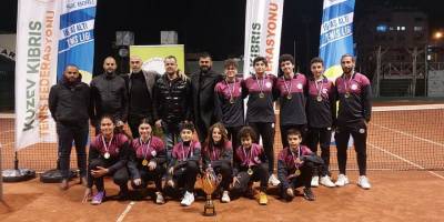 16 Yaş Altı Tenis Ligi şampiyonu GMBTK