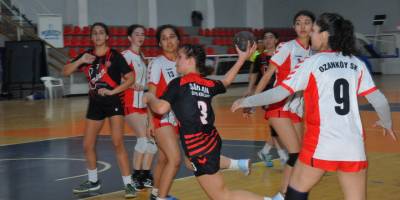 Şahlan ve DAÜ galip