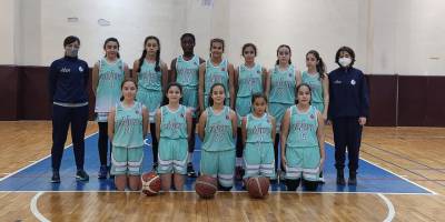 Levent Koleji yarı finali garantiledi