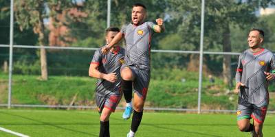 Lapta'da şampiyonluk sevinci