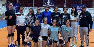 Voleybolda Yıldız Kız Karması Karaman’a gidiyor
