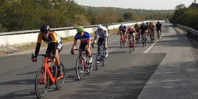 Bisikletçiler puan için yarıştı